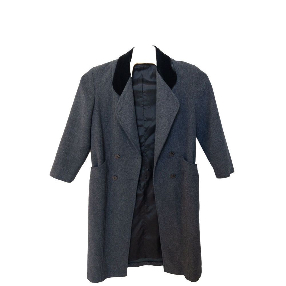 Vintage 1980’s Beau Brem Ladies Coat Velvet Collar Made In‎ USA see measurements